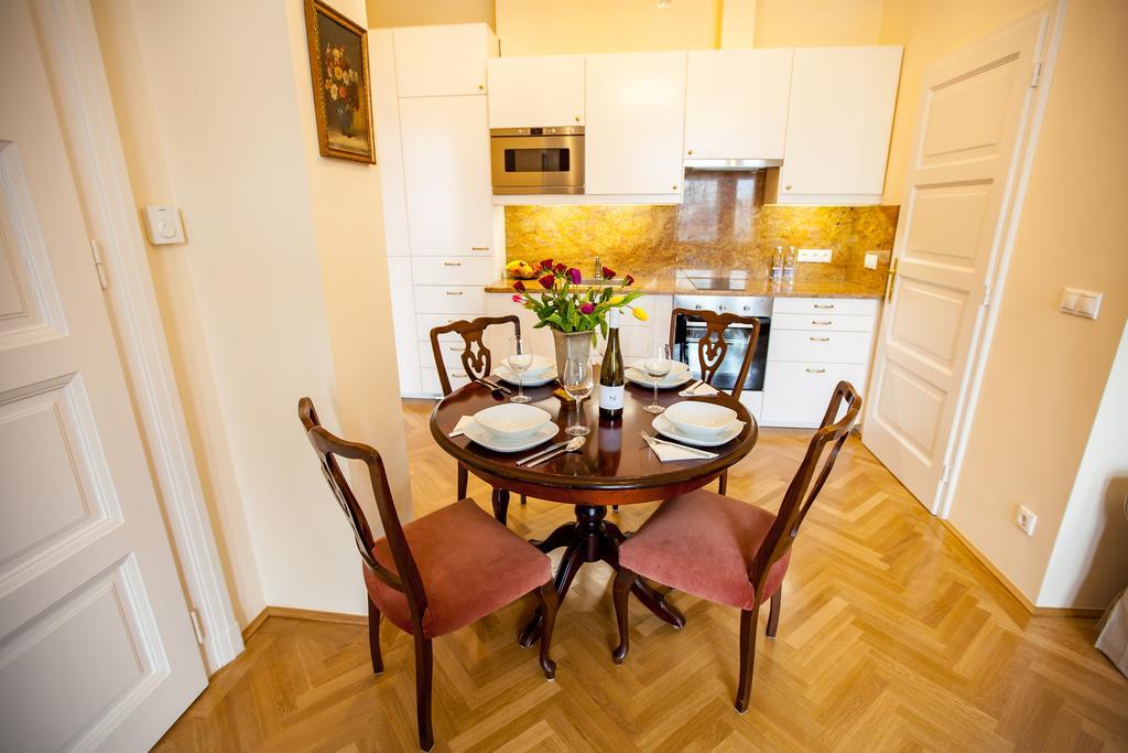 Schieszl Apartments 2 Budapest Bagian luar foto